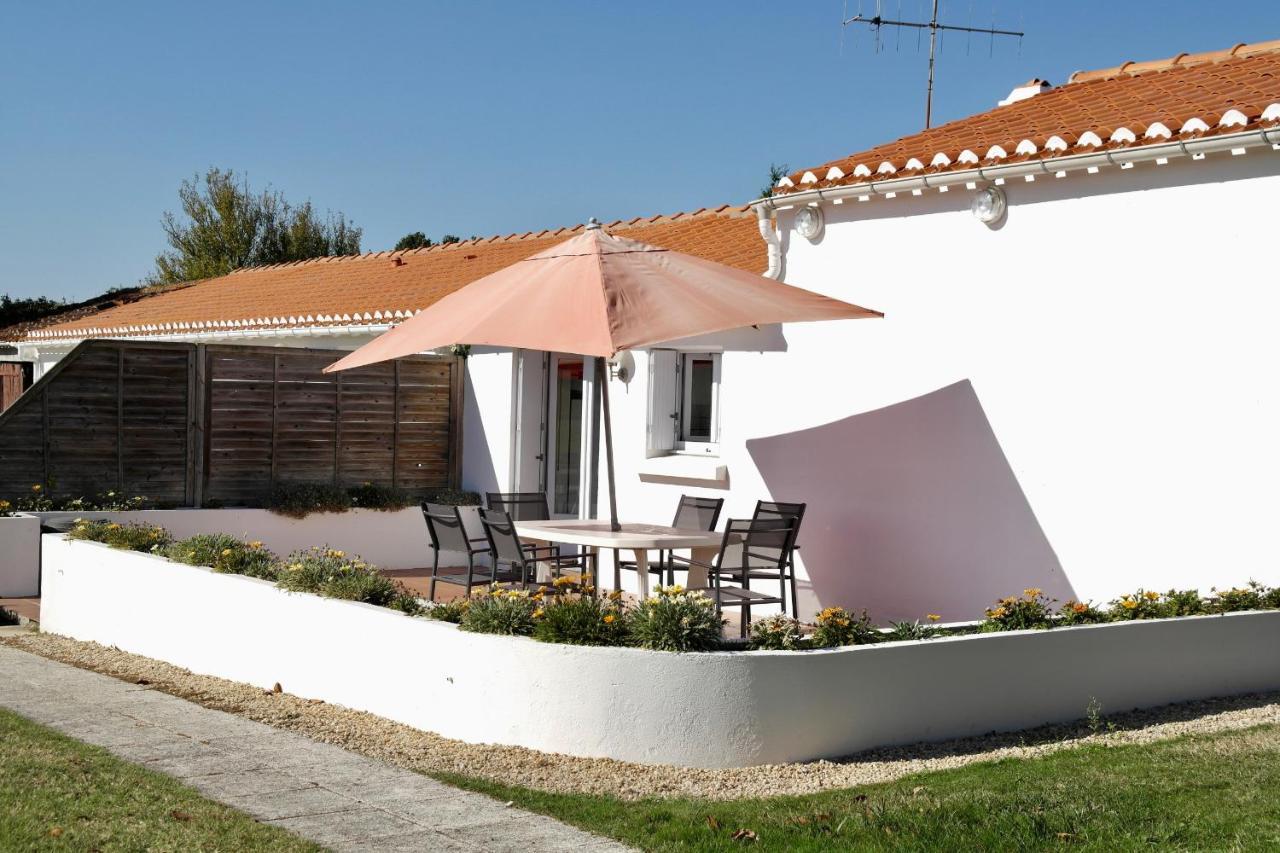 Maison Pour 4 A La Campagne Avec Piscine Commequiers Luaran gambar